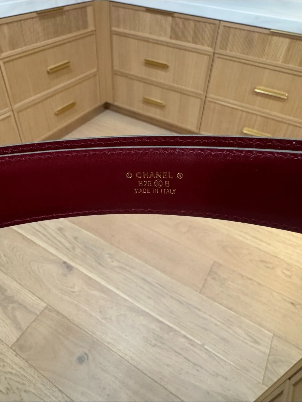 CHANEL Olive Green Croc-Embossed Leather Belt with Gold CC Logo